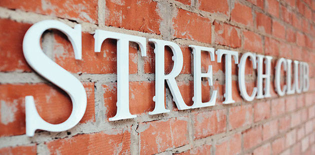 Интерьерные вывески для фитнес-студии «Stretch Club» Интерьерные вывески для фитнес-студии «Stretch Club»